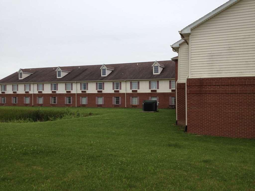 Country Hearth Inn & Suites Willard Kültér fotó