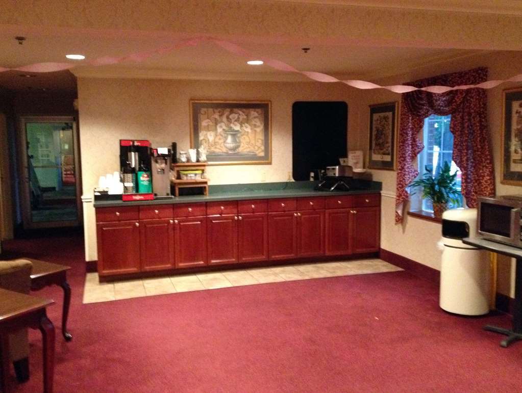 Country Hearth Inn & Suites Willard Létesítmények fotó