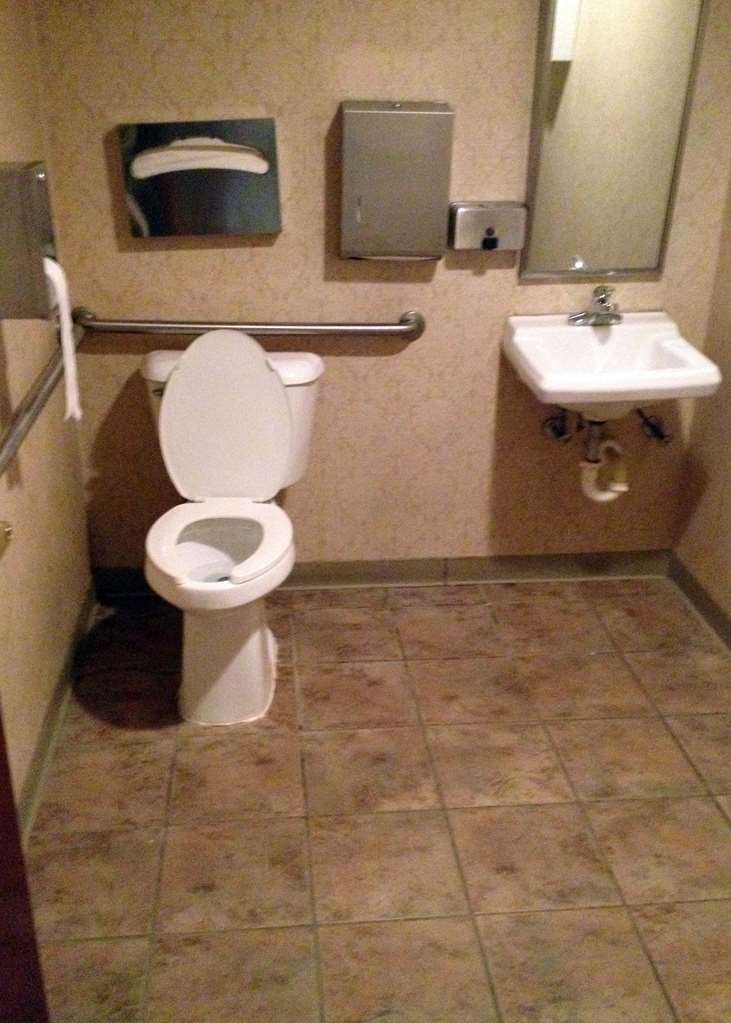 Country Hearth Inn & Suites Willard Szoba fotó