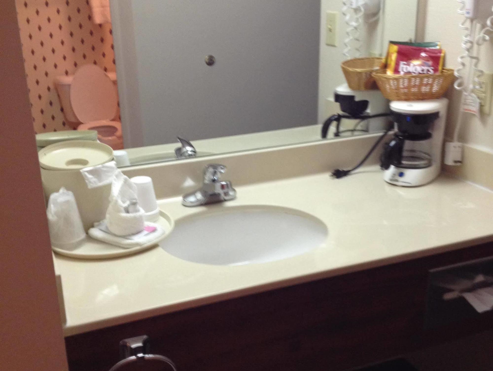 Country Hearth Inn & Suites Willard Kültér fotó